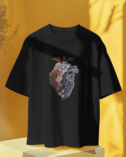 HEART REGULAR BLACK TEE